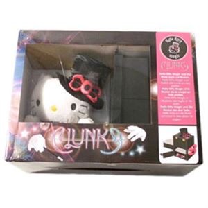 Изображение Hello Kitty Magic - CLUNK 3 - Coupée en 3 Insérez la peluche HELLO KITTY MAGIC dans la boite magique. Transpercez là à l'aide des lames puis d... »  