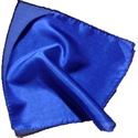 Image de Foulard en soie bleu 20 x 20 cm Foulard en soie bleu de 20 x 20 cm à utiliser par exemple avec son Faux Pouce.